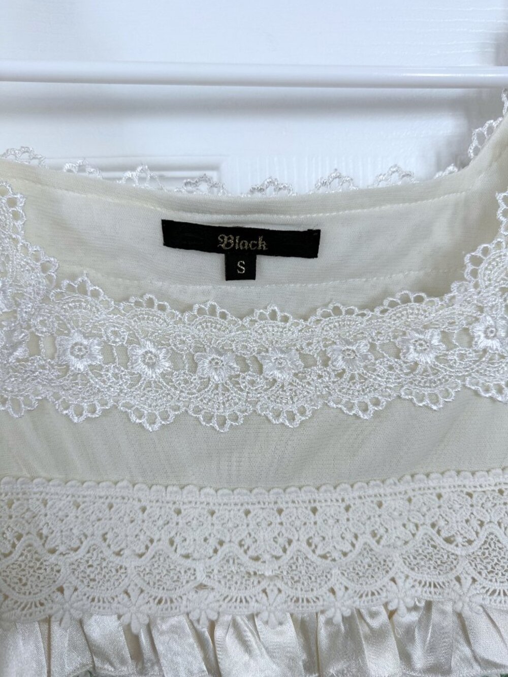 Vintage Romantic Lace Camisole Top Sz: Small - Picture 4 of 6